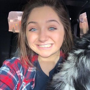 Meet your Posher, Ashley